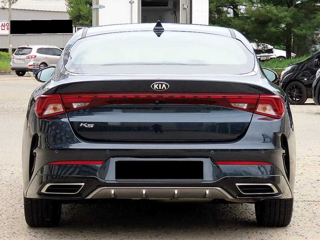 Kia K5 — photo 04