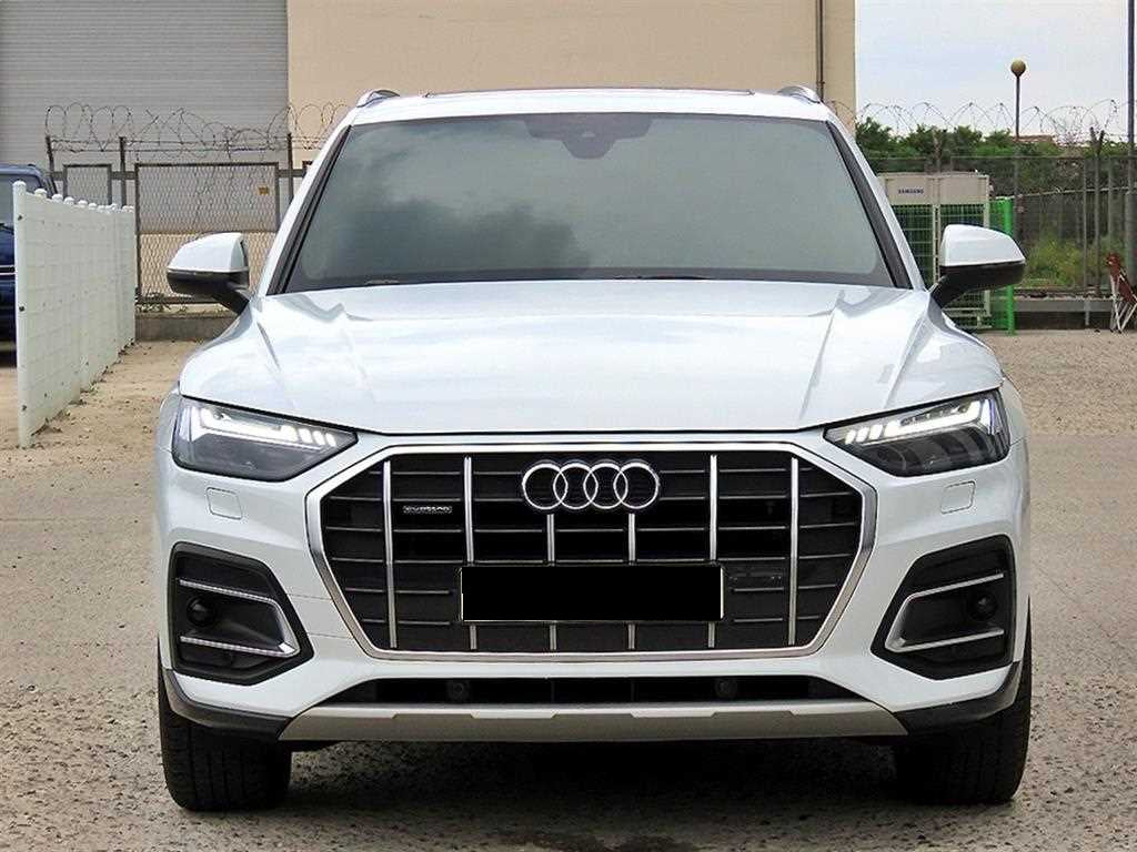 Audi Q5 — photo 01