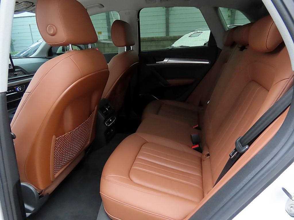 Audi Q5 — photo 06