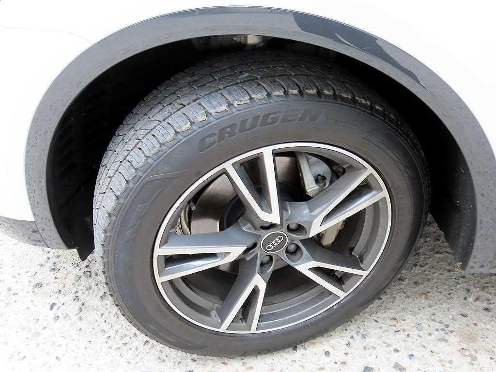 Audi Q5 — photo 20