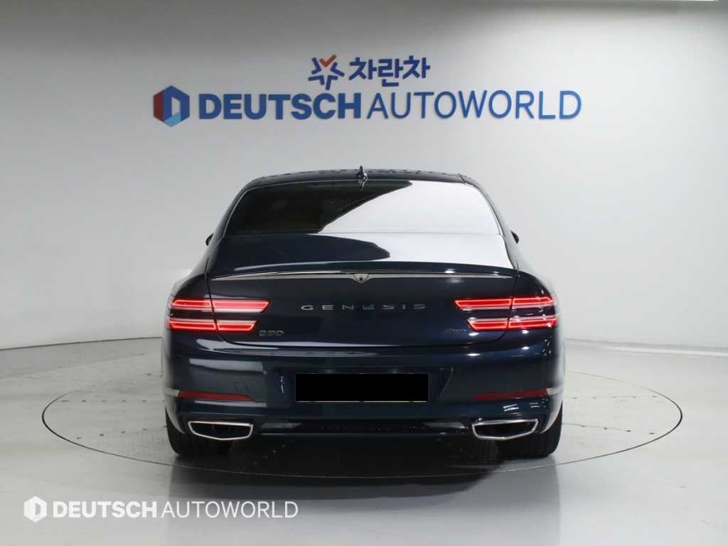Genesis G80 — photo 04