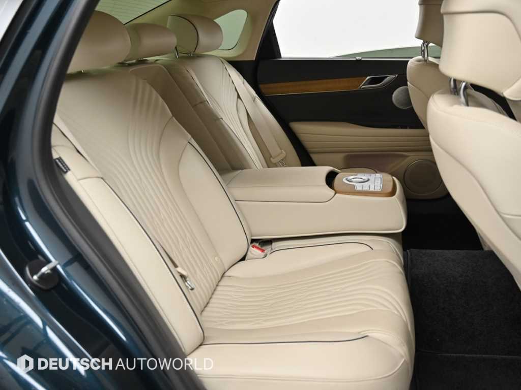Genesis G80 — photo 12