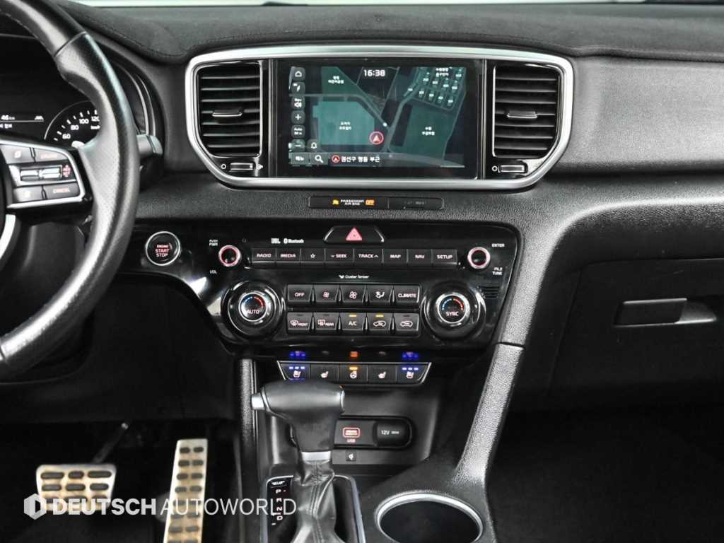 Kia Sportage — photo 14