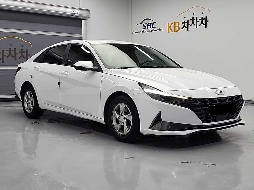 Hyundai Avante — photo 04