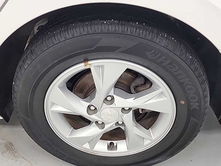 Hyundai Avante — photo 20