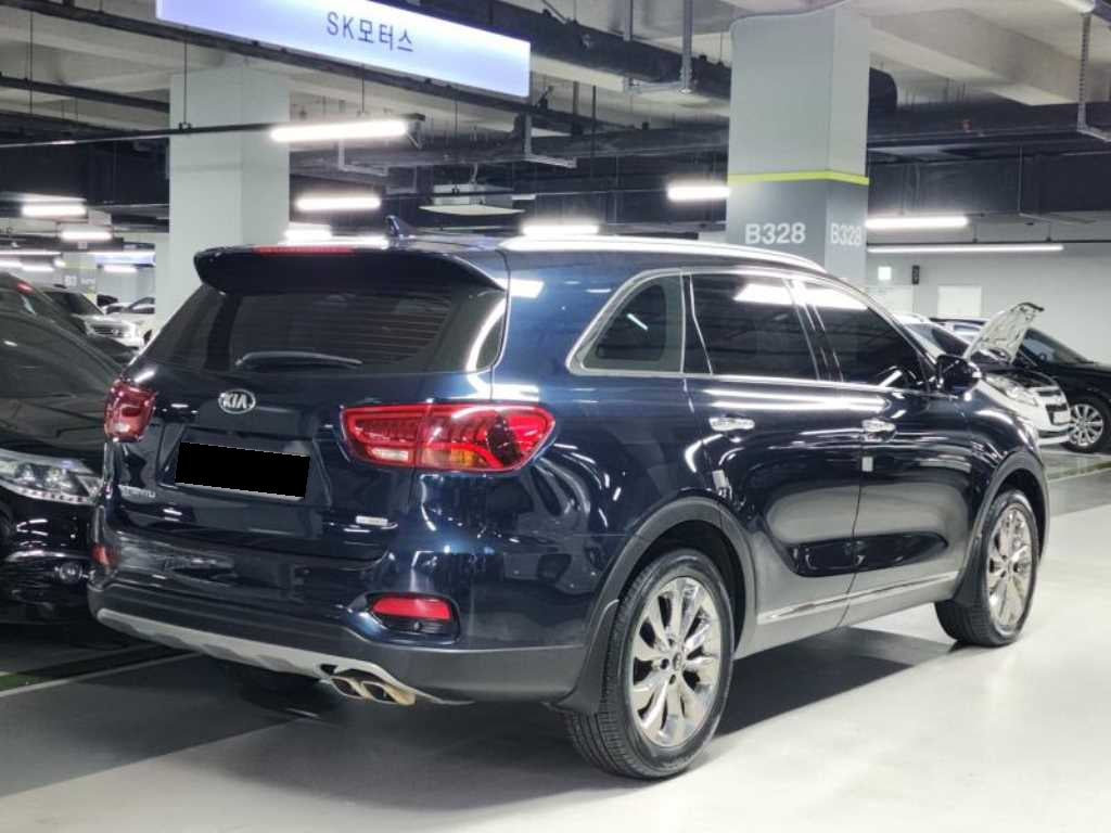 Kia Sorento — photo 03