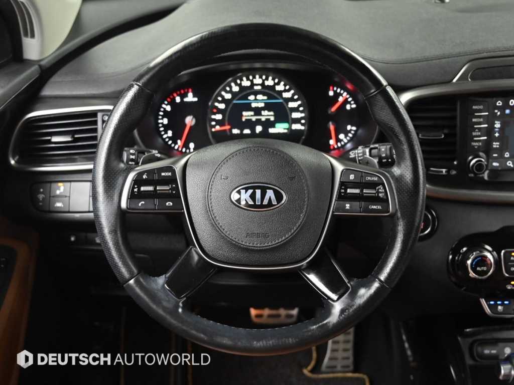 Kia Sorento — photo 12