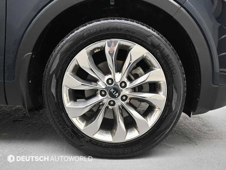 Kia Sorento — photo 19