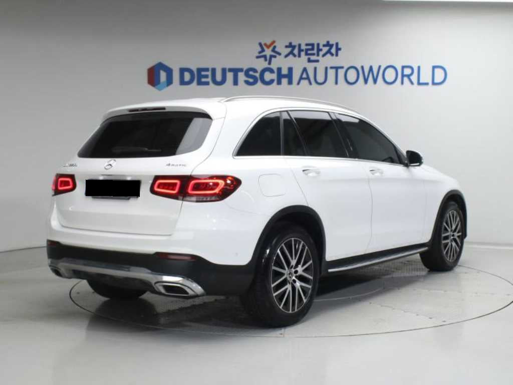 Mercedes-Benz GLC-Class — photo 02