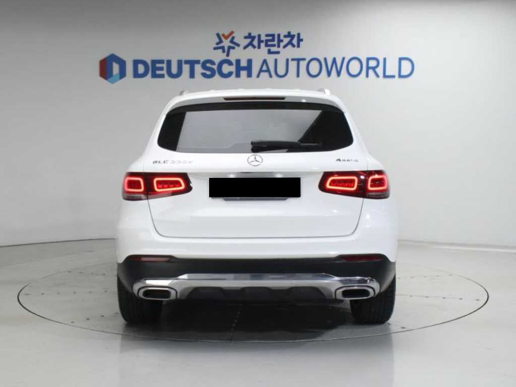 Mercedes-Benz GLC-Class — photo 04