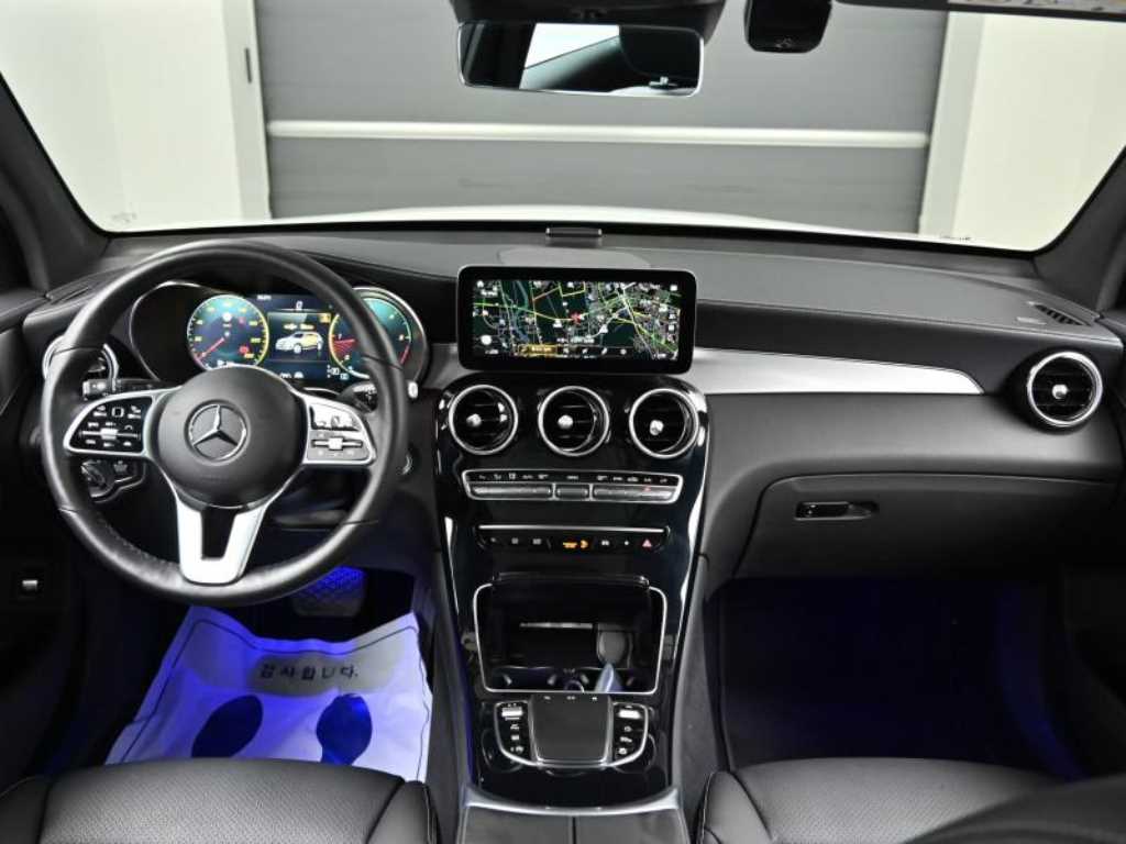 Mercedes-Benz GLC-Class — photo 07