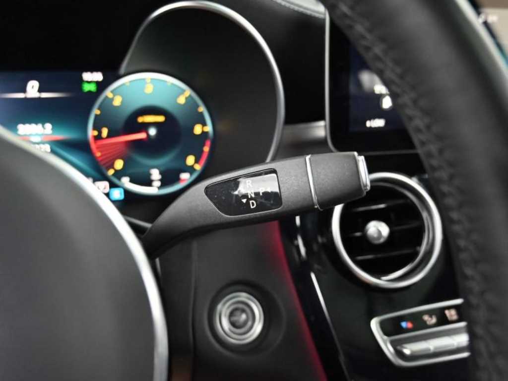 Mercedes-Benz GLC-Class — photo 09