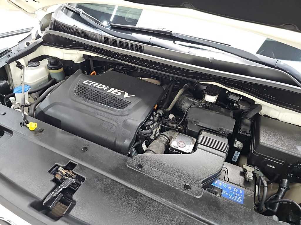 Kia Carnival — photo 05