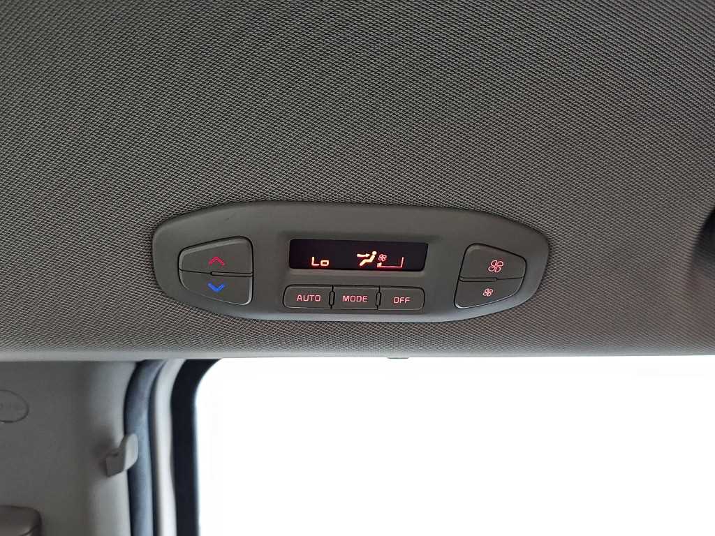 Kia Carnival — photo 15