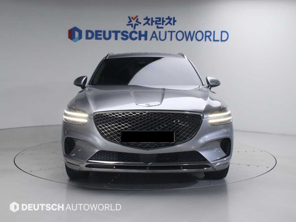 Genesis GV70 — photo 03