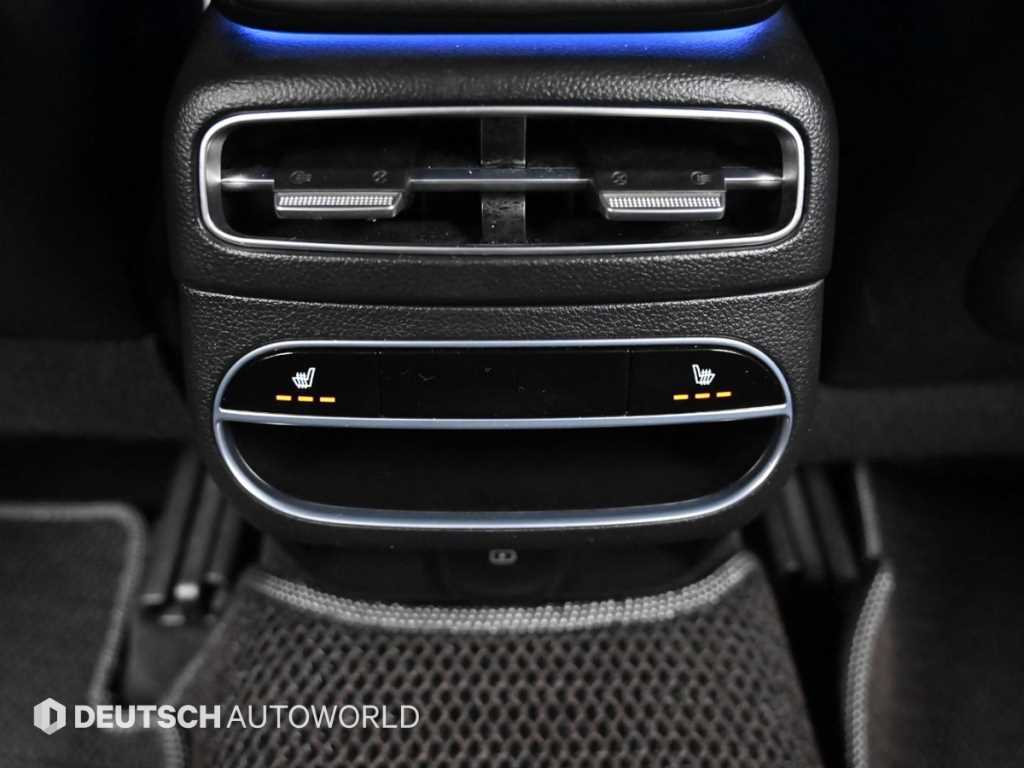 Genesis GV70 — photo 16