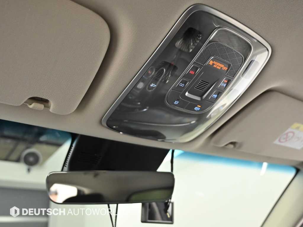 Genesis GV70 — photo 18