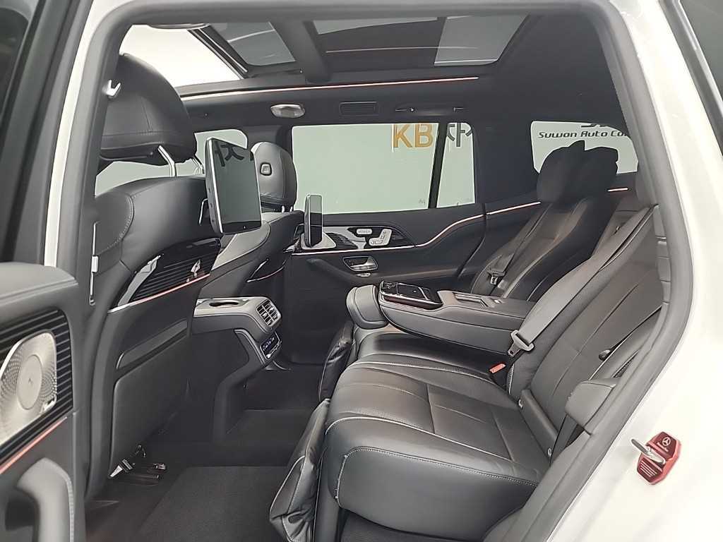 Mercedes-Benz GLS-Class — photo 12