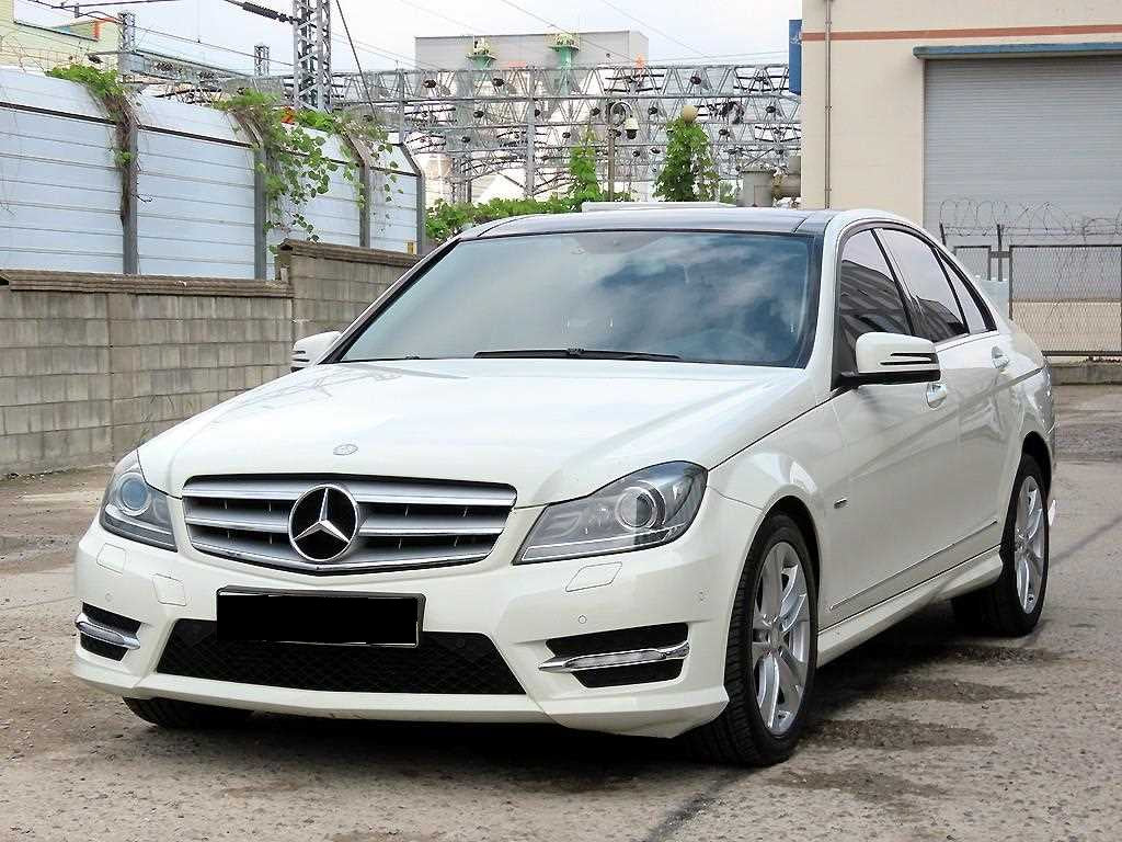 Mercedes-Benz C-Class — photo 02