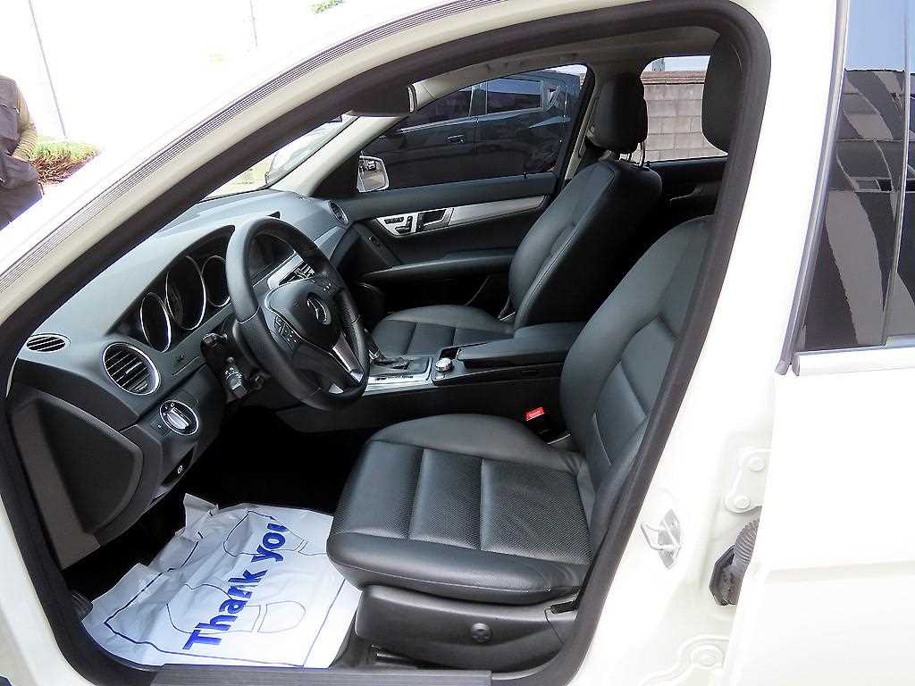 Mercedes-Benz C-Class — photo 05