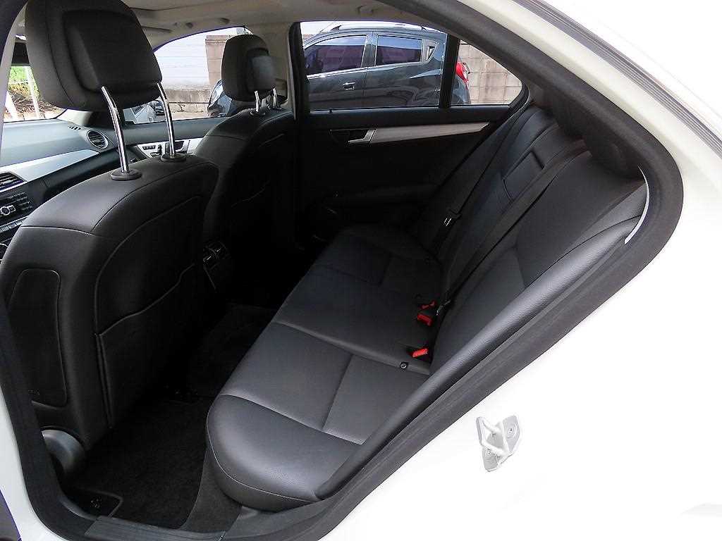 Mercedes-Benz C-Class — photo 06
