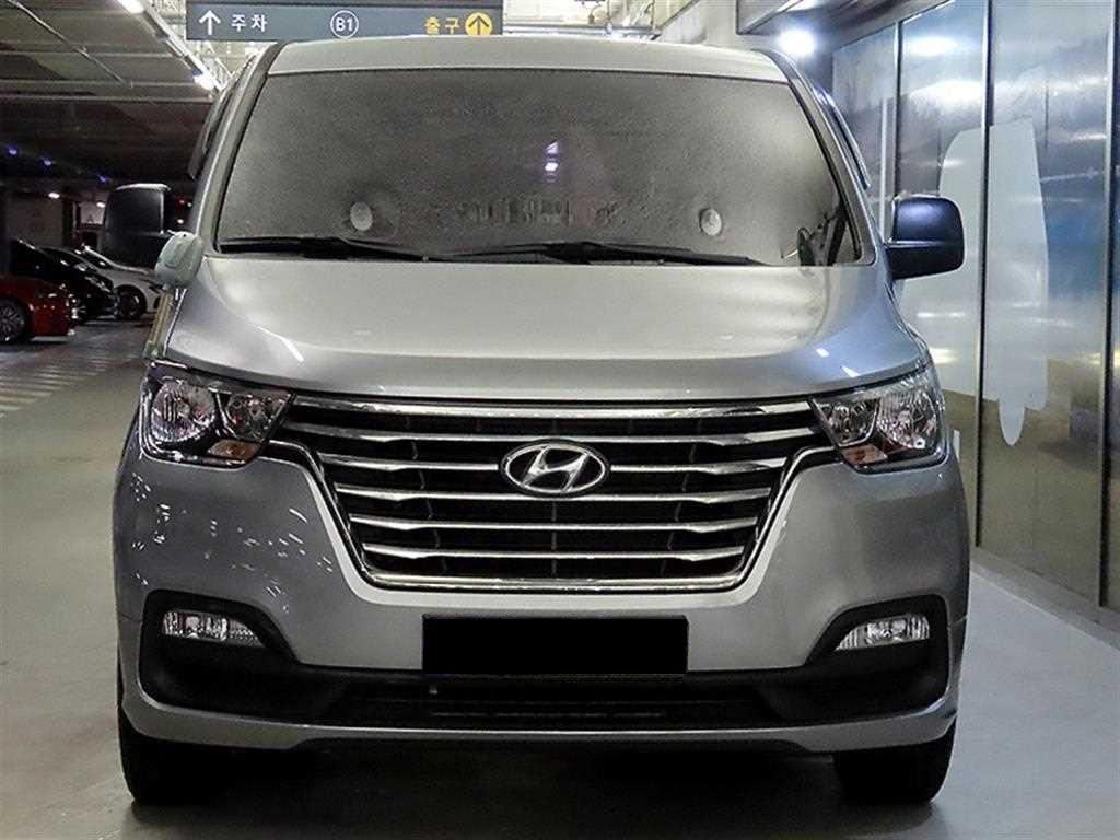 Hyundai Starex — photo 02