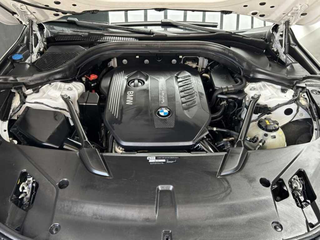BMW Gran Turismo — photo 18