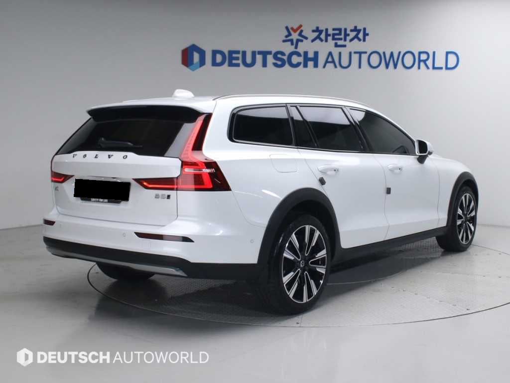 Volvo V60 — photo 02