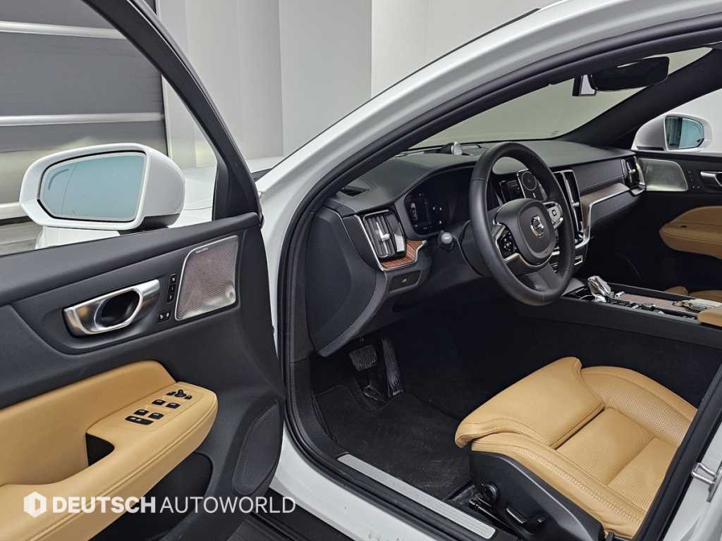 Volvo V60 — photo 11