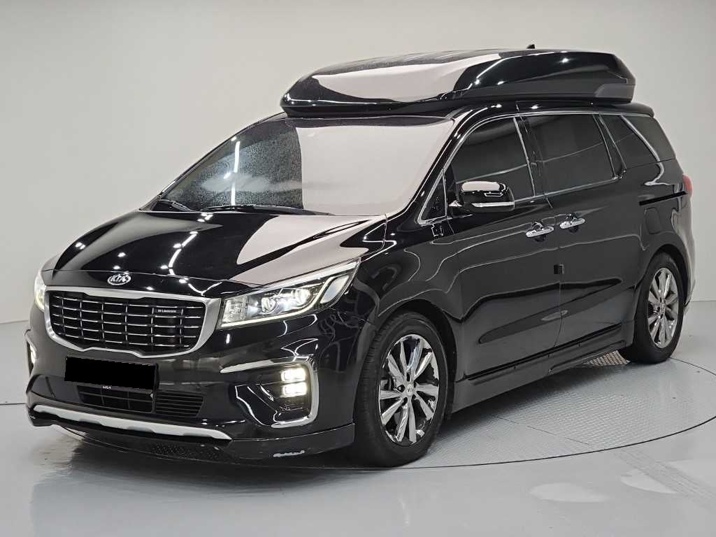 Kia Carnival — photo 01