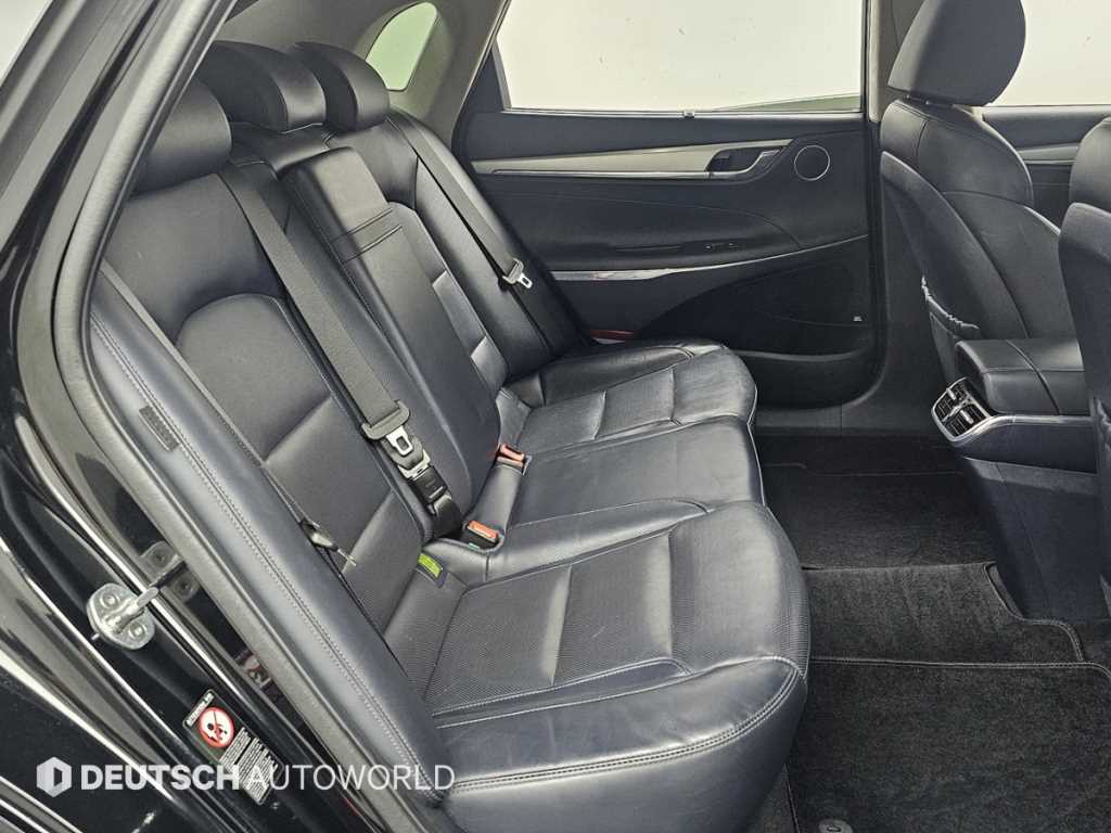 Hyundai Grandeur — photo 20