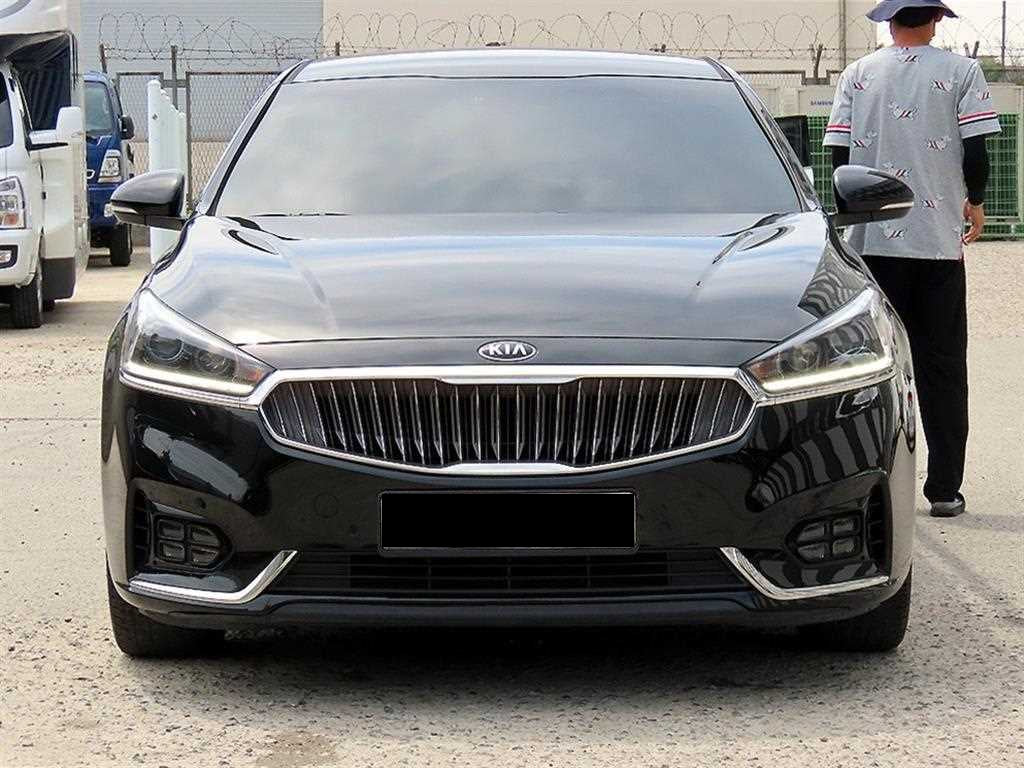 Kia K7 — photo 01