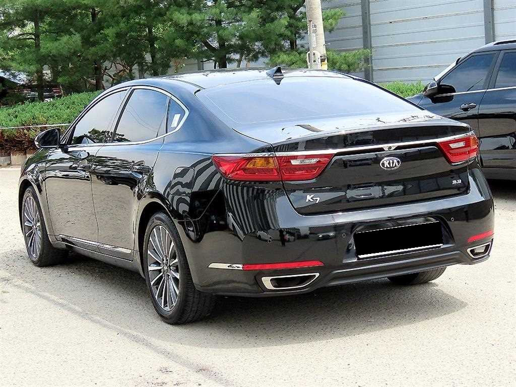 Kia K7 — photo 03