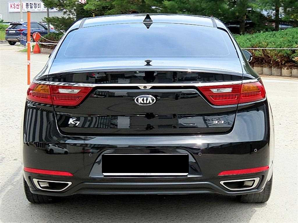 Kia K7 — photo 04