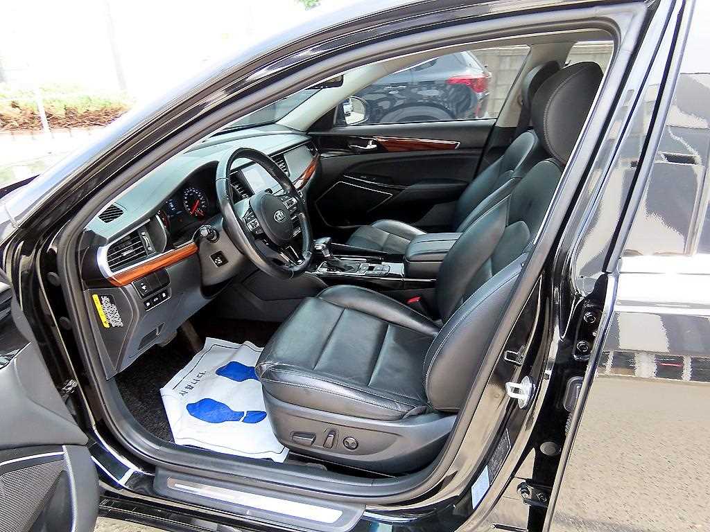 Kia K7 — photo 05