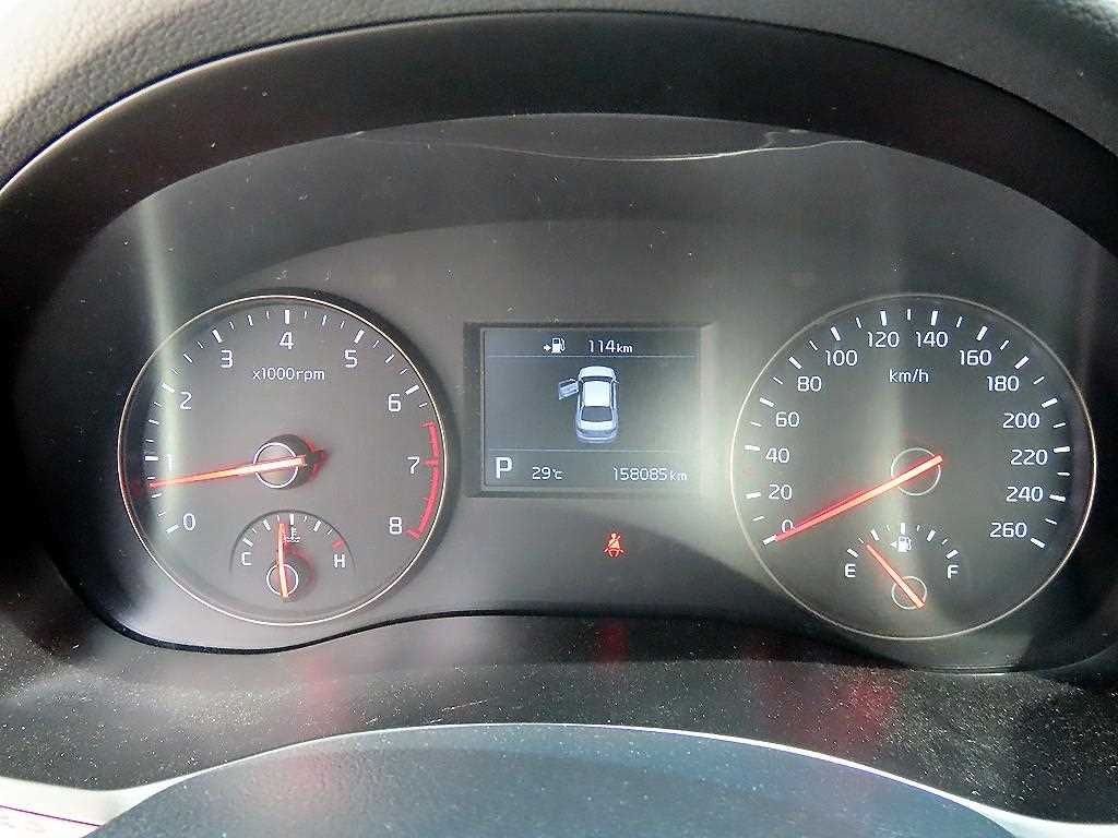 Kia K7 — photo 09