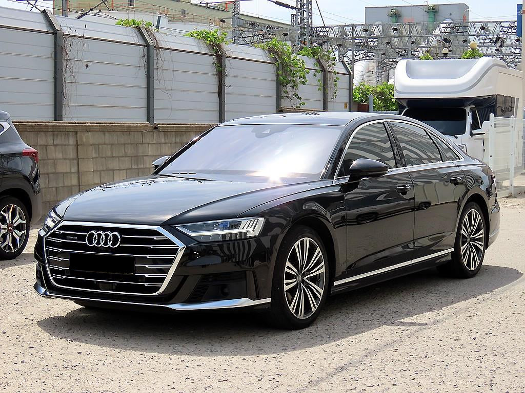 Audi A8 — photo 02