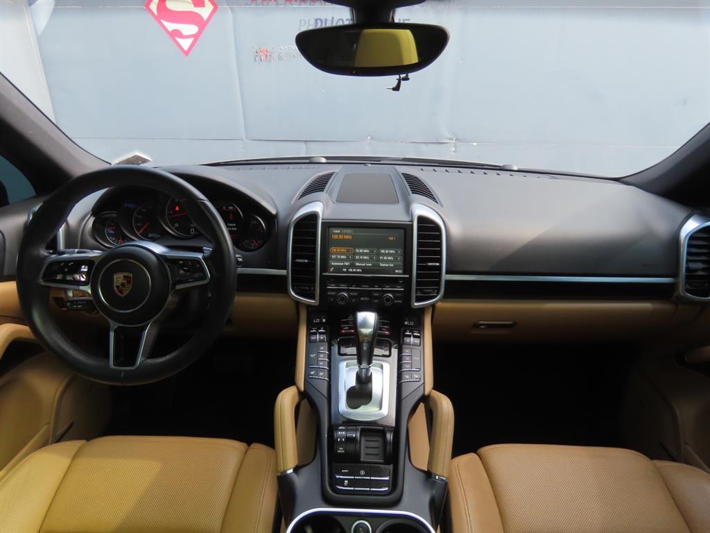 Porsche Cayenne — photo 09
