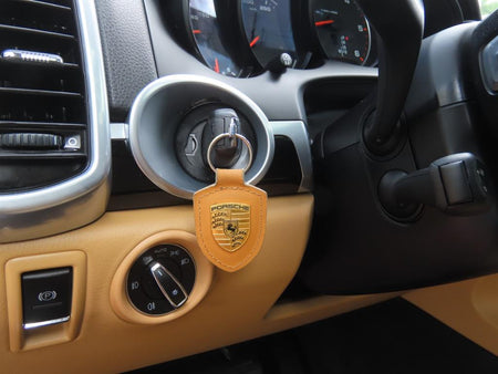 Porsche Cayenne — photo 14