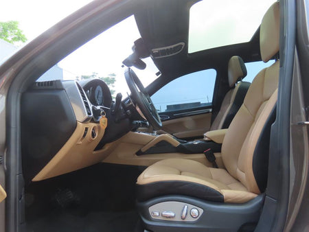 Porsche Cayenne — photo 16