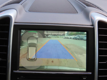 Porsche Cayenne — photo 19