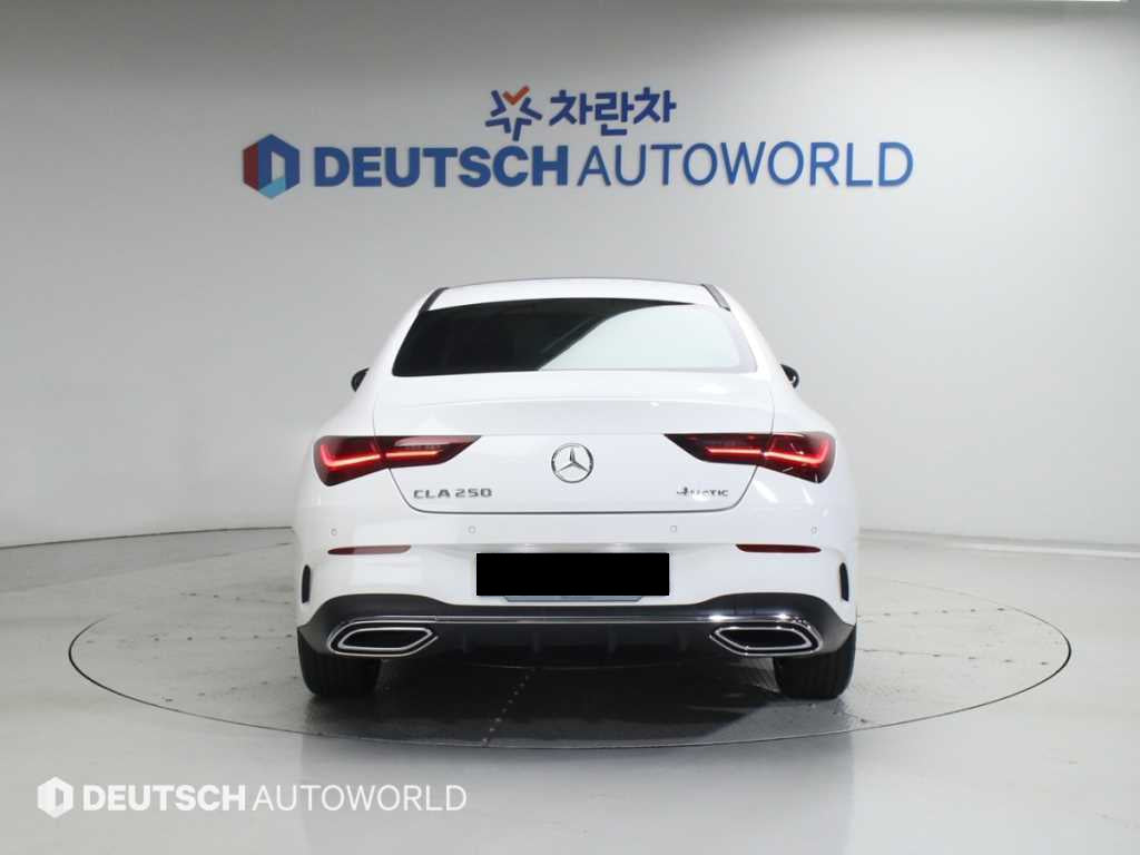 Mercedes-Benz CLA-Class — photo 04