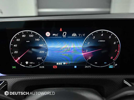 Mercedes-Benz CLA-Class — photo 08