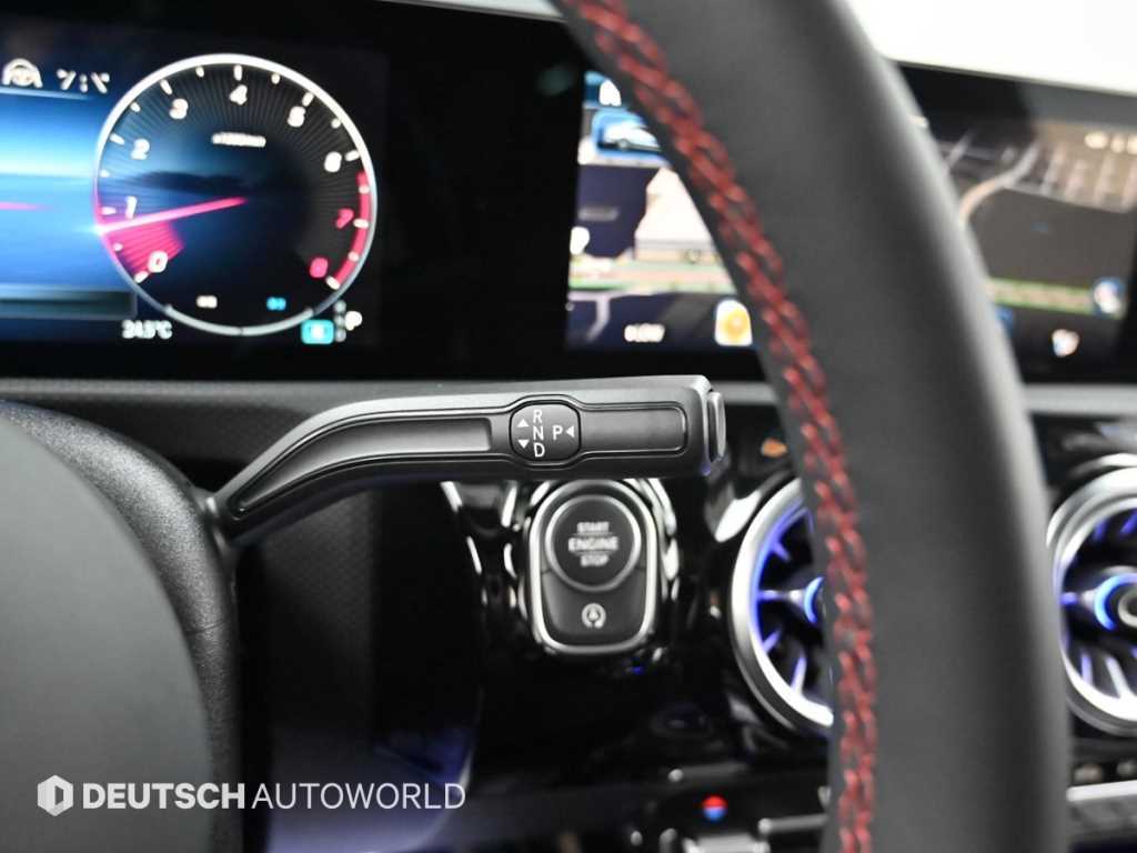 Mercedes-Benz CLA-Class — photo 09