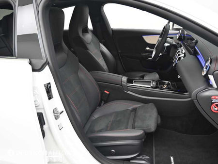 Mercedes-Benz CLA-Class — photo 10