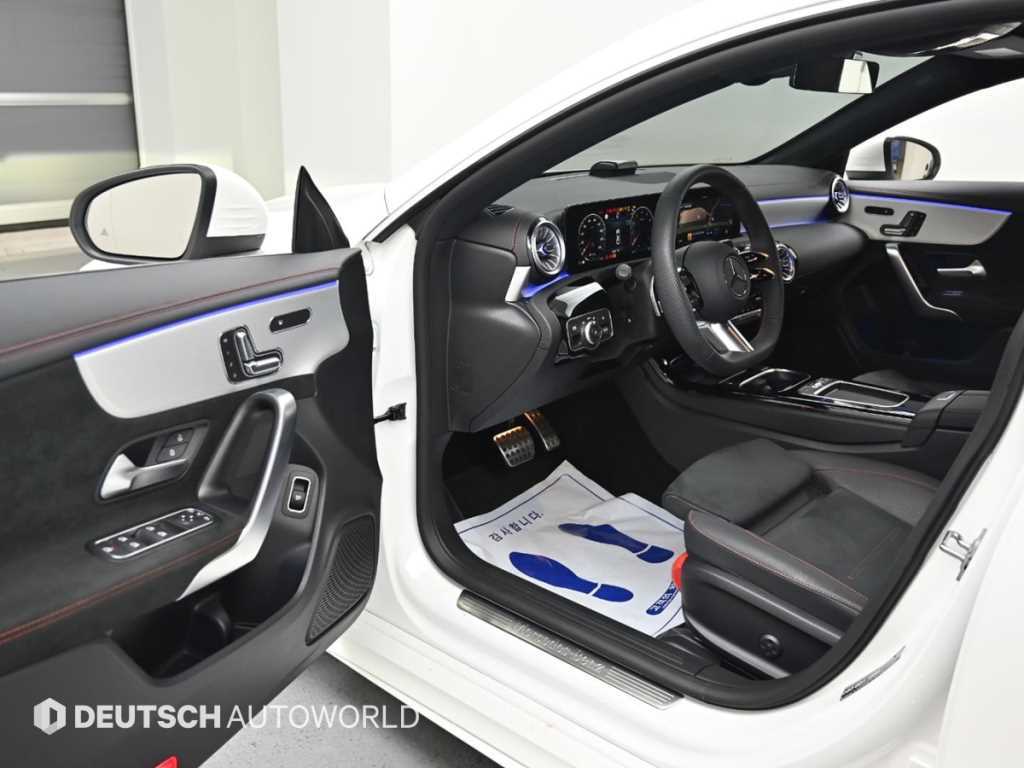 Mercedes-Benz CLA-Class — photo 11