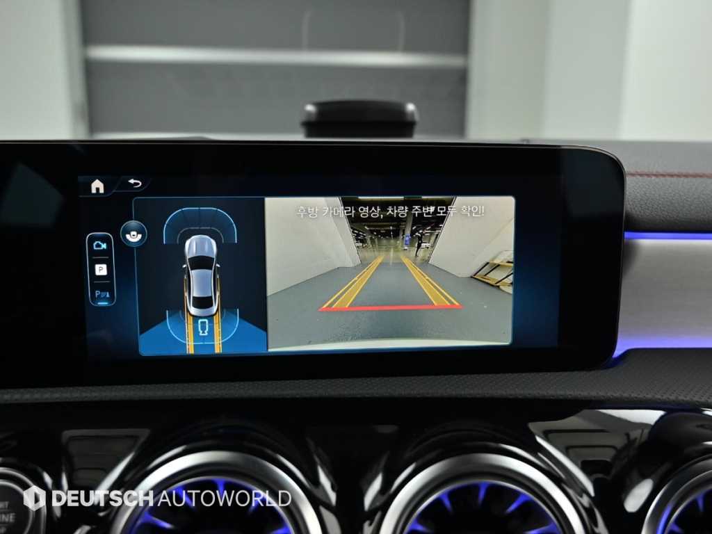Mercedes-Benz CLA-Class — photo 15