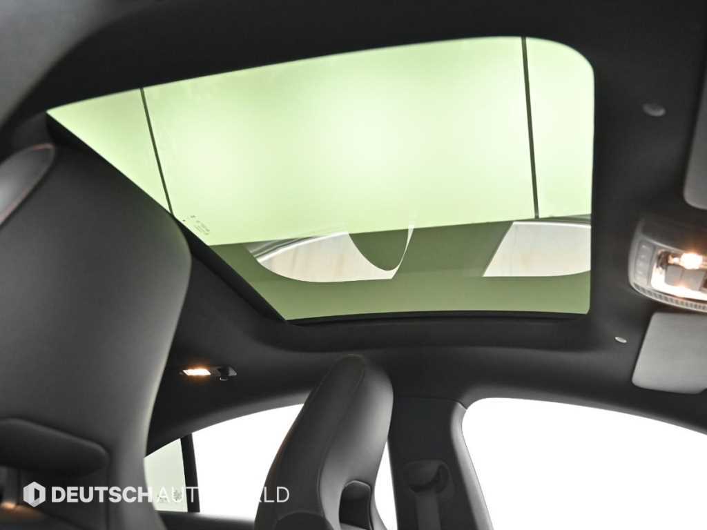 Mercedes-Benz CLA-Class — photo 18