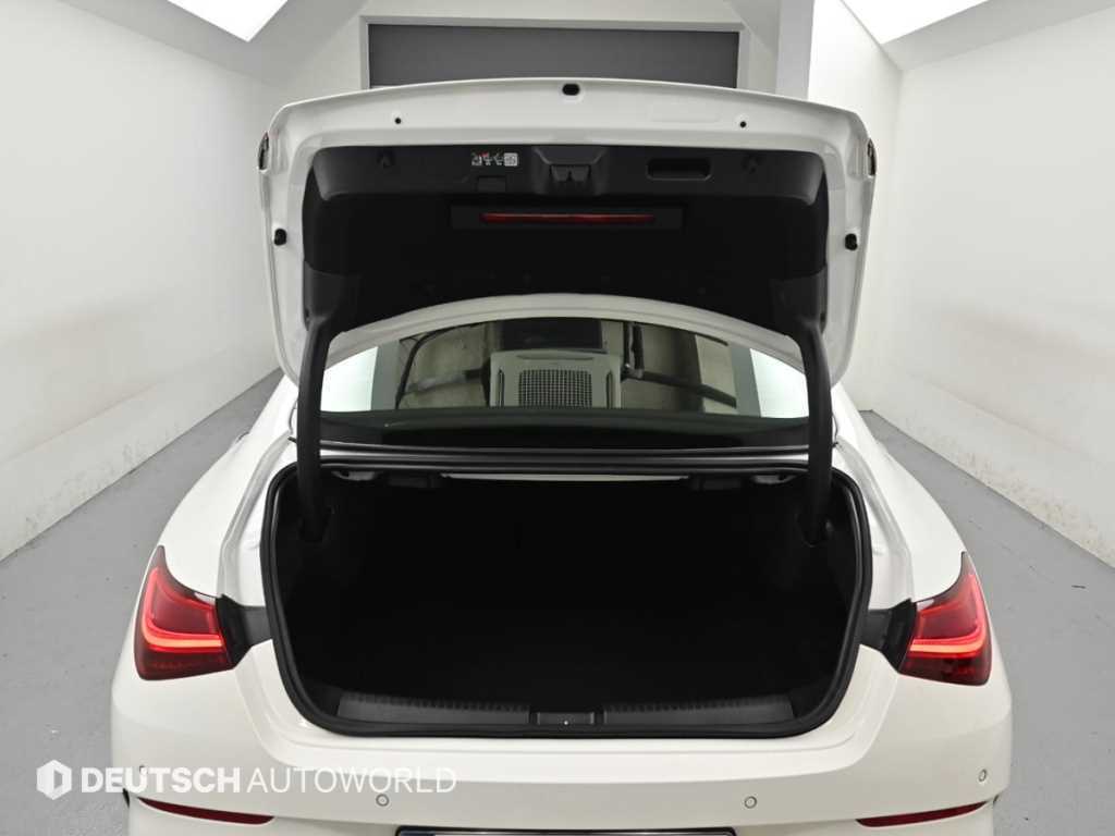 Mercedes-Benz CLA-Class — photo 19