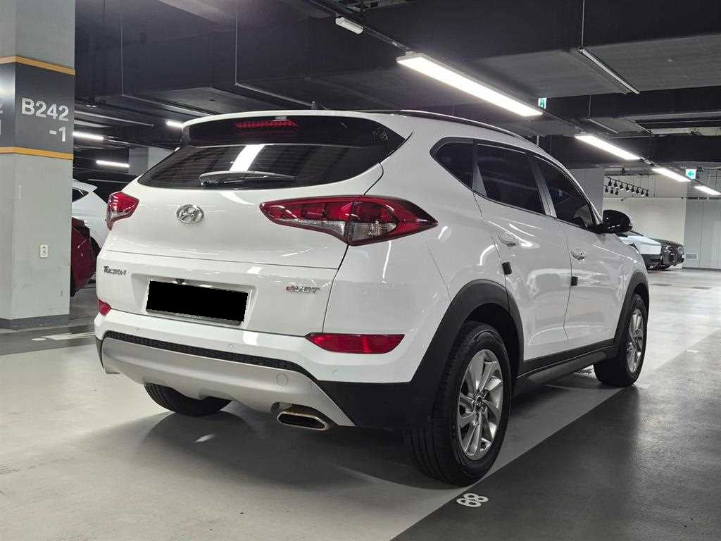 Hyundai Tucson — photo 03